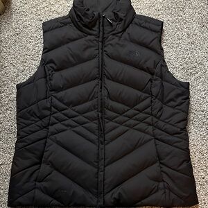 The North Face Women's Black Puffer Vest